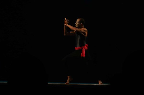 Comment les exercices de renforcement du bas du corps peuvent-ils améliorer les kicks en Tae Bo?